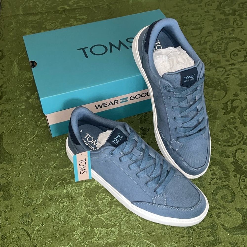 Brand new TOMS Travel Lite Rio shoes